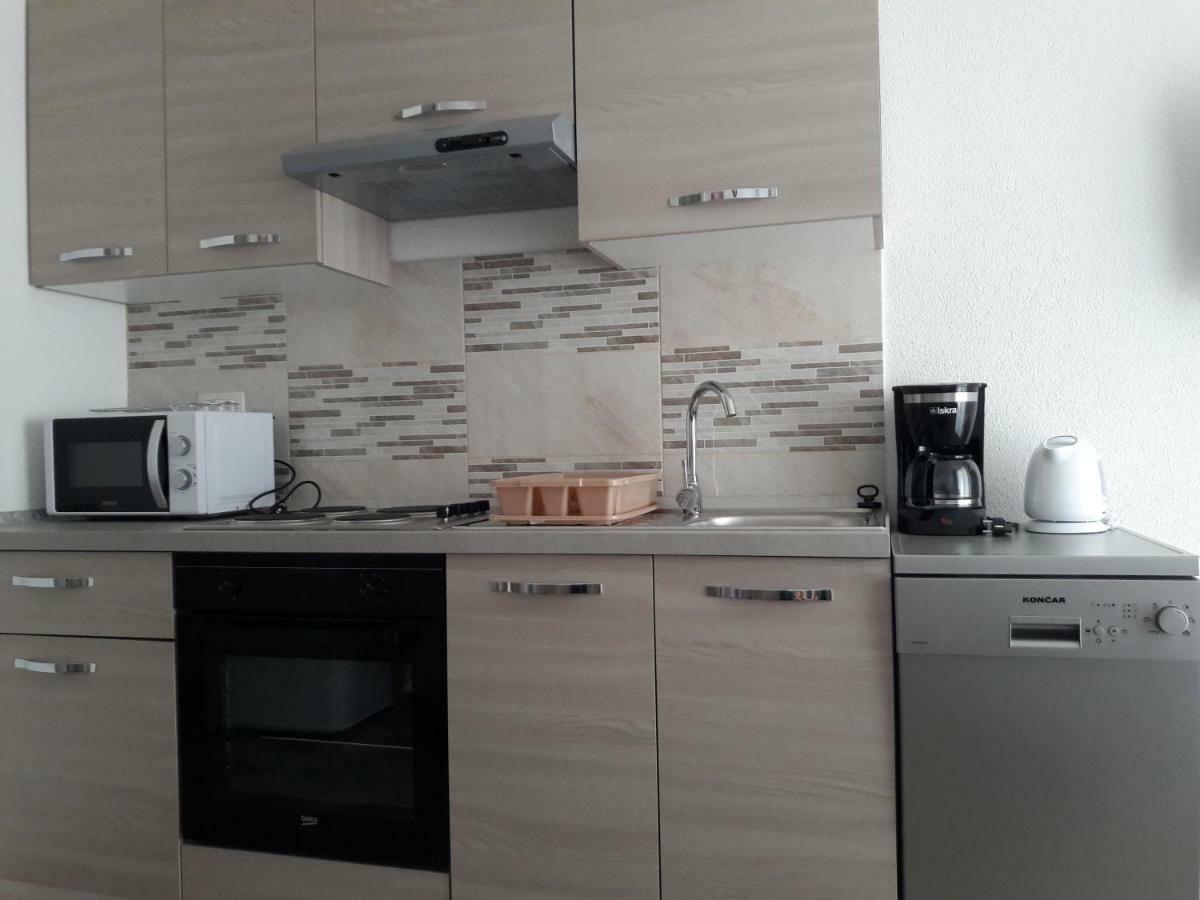 Apartman Miljenko - Matovica Kampor Exterior foto
